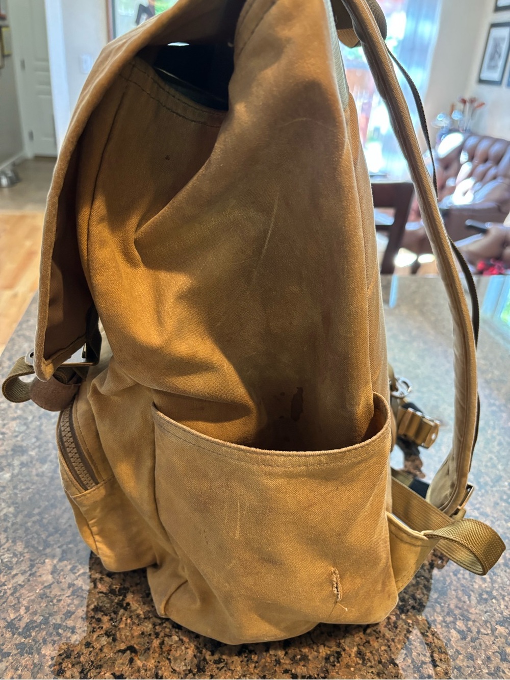 Filson Ranger Waxed Canvas Backpack /Rucksack - Picture 4 of 15